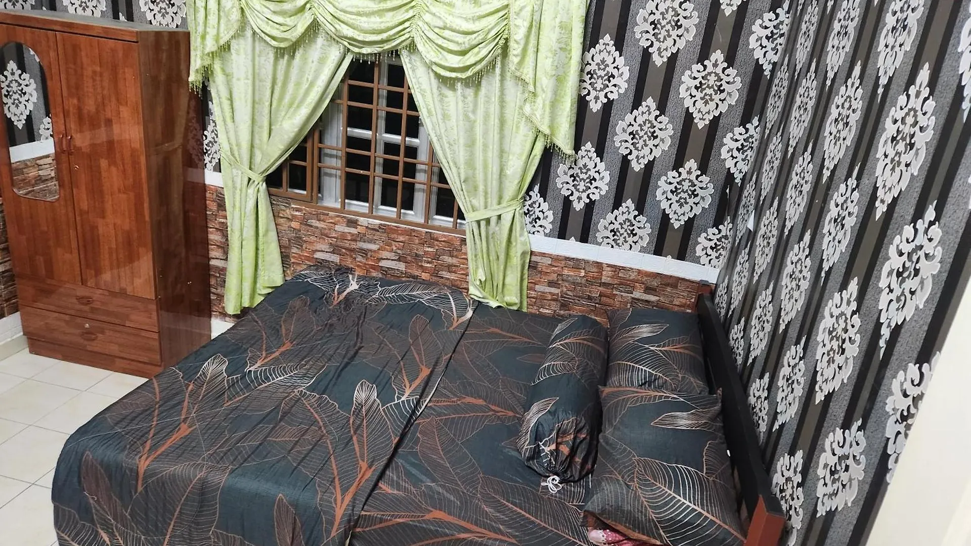 Holiday home Homestay Hassani Kepala Batas